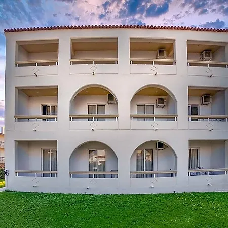 Lefteris Insta-worthy With Balcony فندق 2*